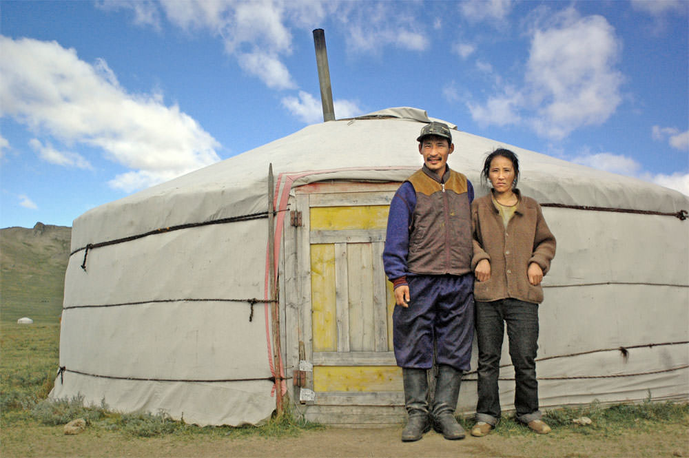 2. mongolia yurt