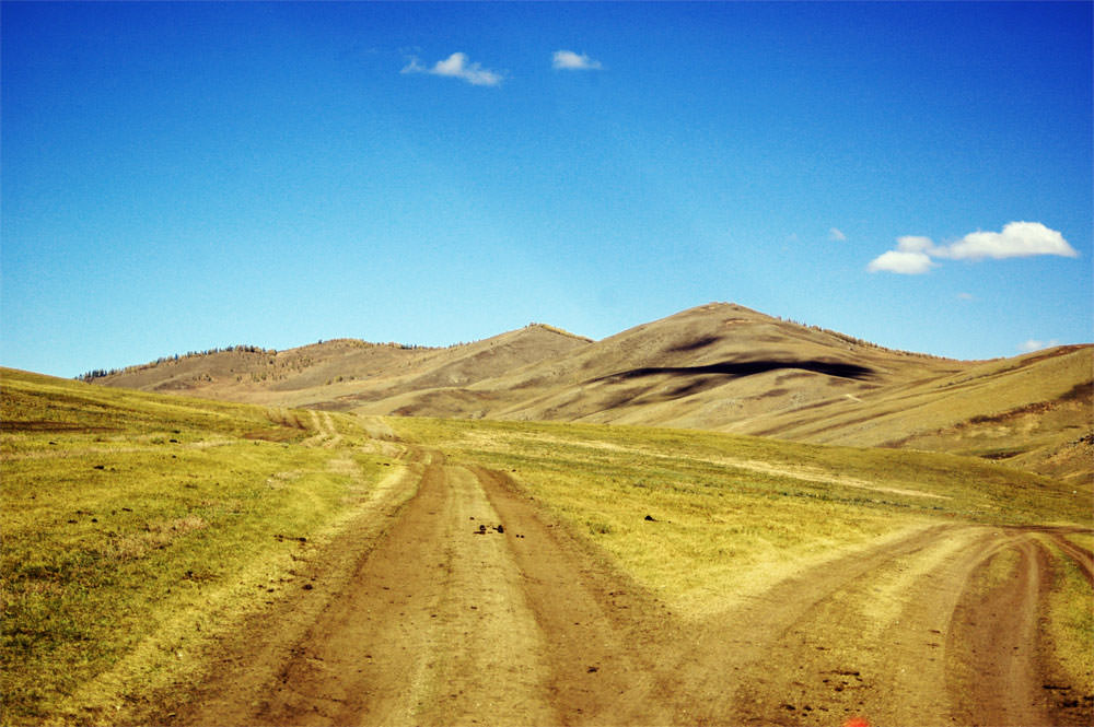 26. mongolia roads